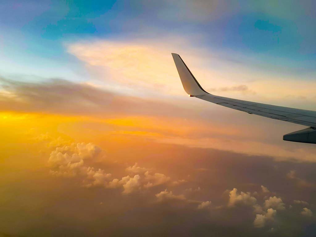 Read more about the article Private Jet vs First Class: Which Luxury Travel Experience Truly Impresses?